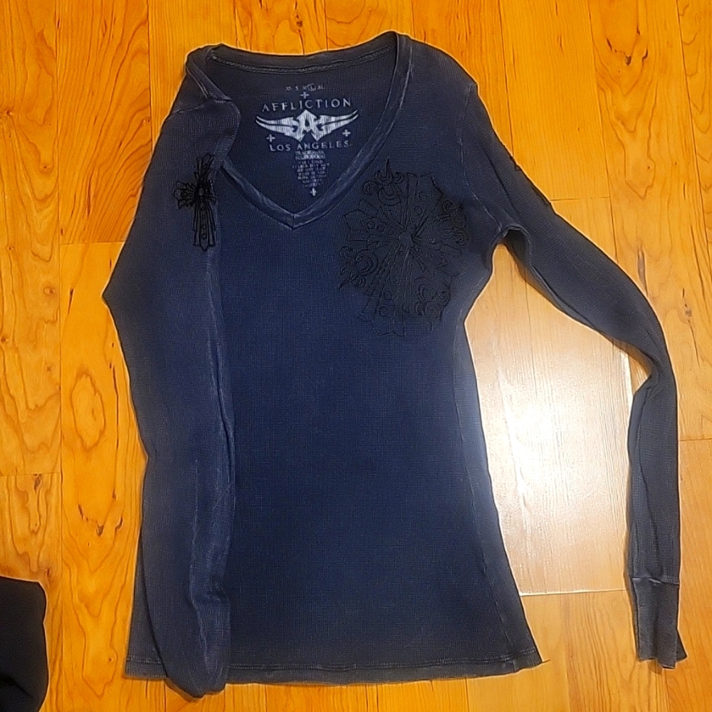 Women's Affliction sz L thermal